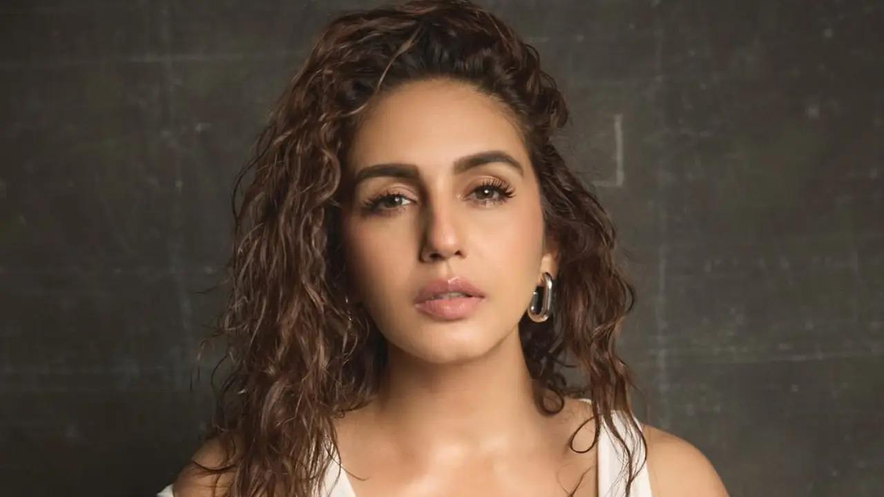 Actor Huma Qureshi’s brother, Asif Qureshi, 42, was killed in Delhi’s Nizamuddin area during a late-night parking dispute. Read full story here